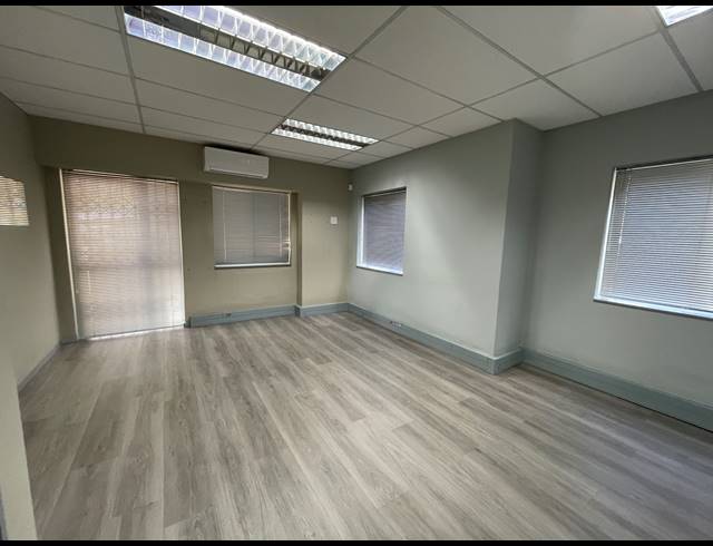 265M² OFFICE TO LET IN BRYANSTON